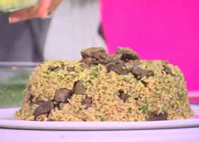 طريقة عمل طاجن رز بالبسلة و الكبدة المتبلة