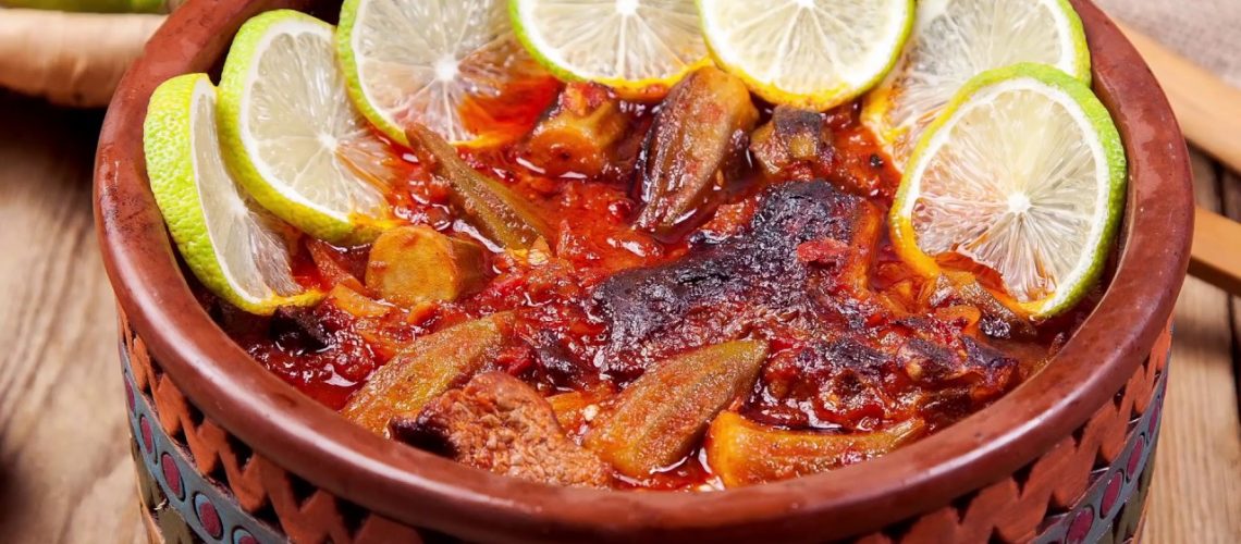 طريقة عمل طاجن بامية باللحم وصوص الطماطم المجففة