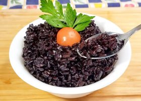 طريقة عمل أرز بالشاي الأسود والتوابل الدافئة