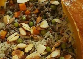 طريقة عمل أرز شتوى بالقرع العسلى والمكسرات