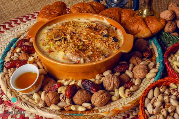 طريقة عمل ام على شوكولاتة بيضاء بفراولة مشوية