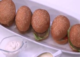 طريقة عمل برجر العدس بصوص الطحينة والعسل