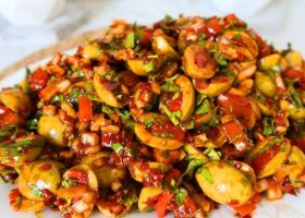 طريقة عمل سلطة الزيتون الأخضر