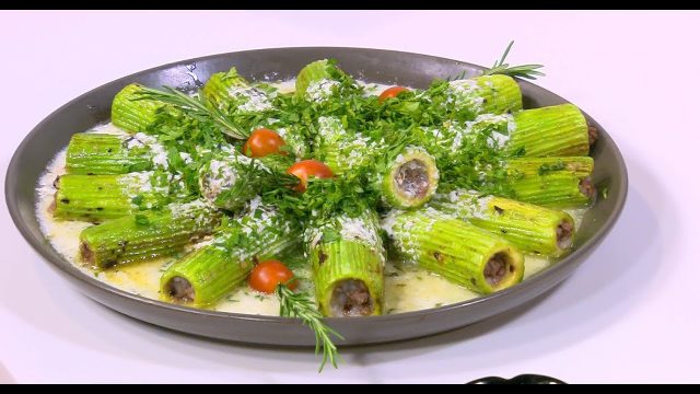 طريقة عمل صينية كوسة بصوص الزبدة والثوم المحروق