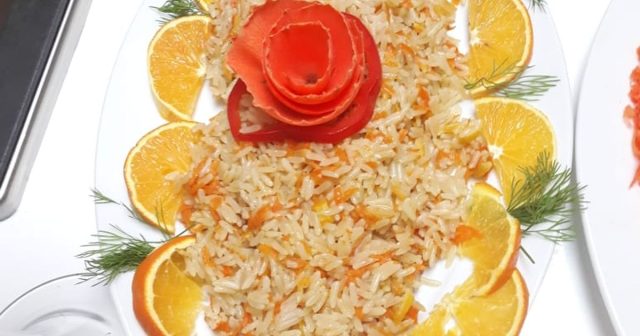طريقة عمل ارز بالبرتقال وقشر الليمون والزعفران