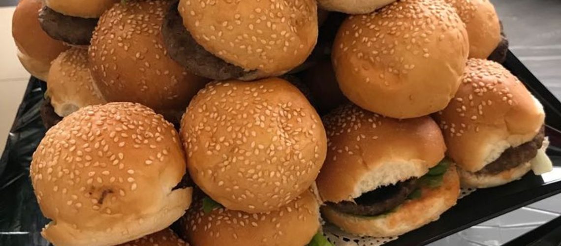 طريقة عمل ساندوتشات الميني برجر