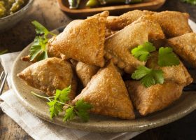 طريقة عمل السمبوسة الهندية بالخضار