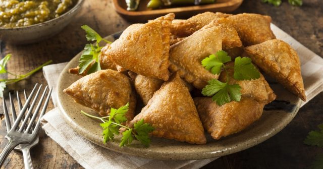 طريقة عمل السمبوسة الهندية بالخضار