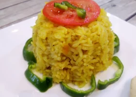 طريقة عمل ارز بالكركم وجوز الهند والأناناس