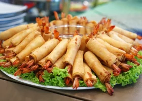 طريقة عمل رقاق رول بالجمبرى وصوص مانجا حار