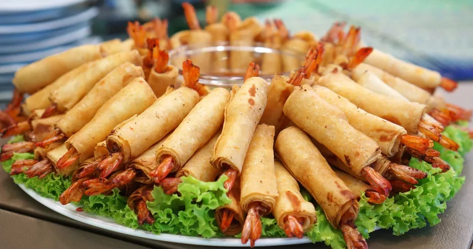 طريقة عمل رقاق رول بالجمبرى وصوص مانجا حار