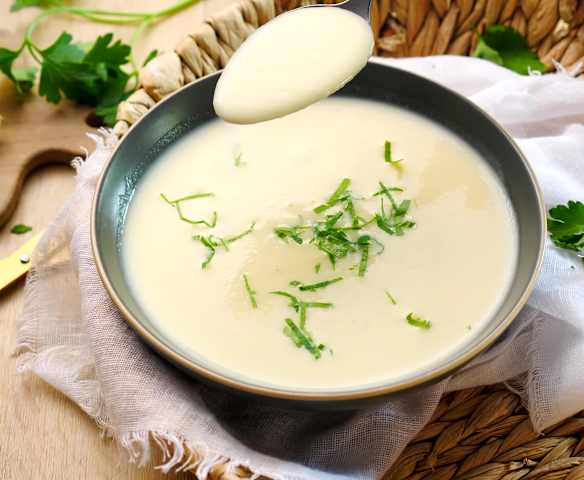 طريقة عمل شوربة الشوفان بالكريمة والفلفل الأسود