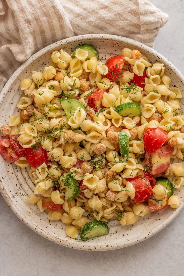 طريقة عمل مكرونة بالحمص المقرمش وصوص طحينة ليمون