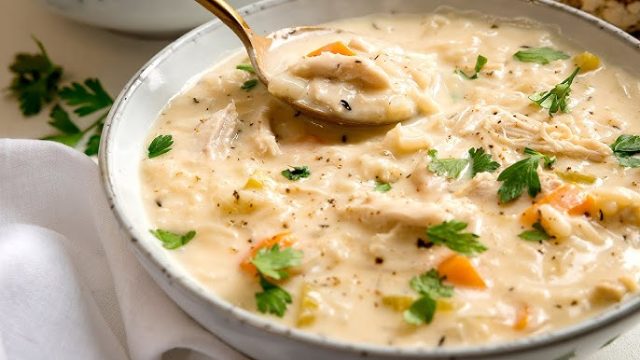 طريقة عمل شوربة الثلج المعقود بالحليب المعطر