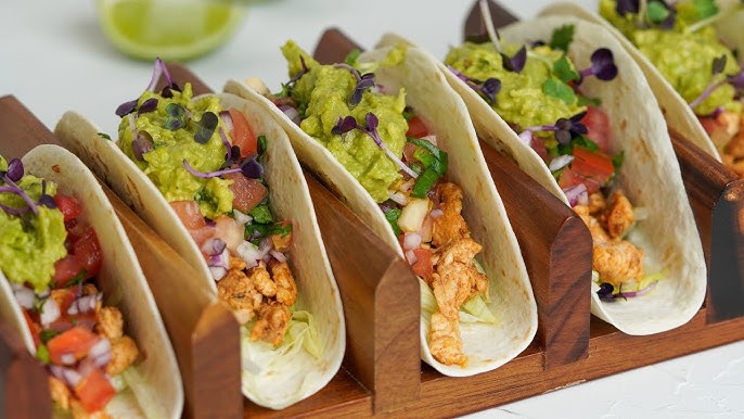 طريقة عمل تاكو السمك مع صوص المانجو الحار