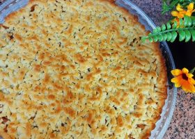 طريقة عمل فطيرة التفاح بالقرفة والكراميل المملح