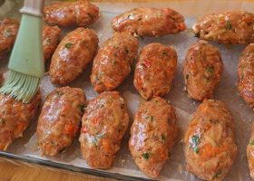 طريقة عمل كفتة عدس حمراء مع صوص الطحينة والليمون