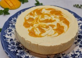 طريقة عمل تشيزكيك طحينة بعسل ابيض وفستق