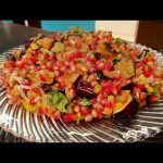 طريقة عمل سلطة الرمان والجوز مع جبن الفيتا وعسل المانوكا