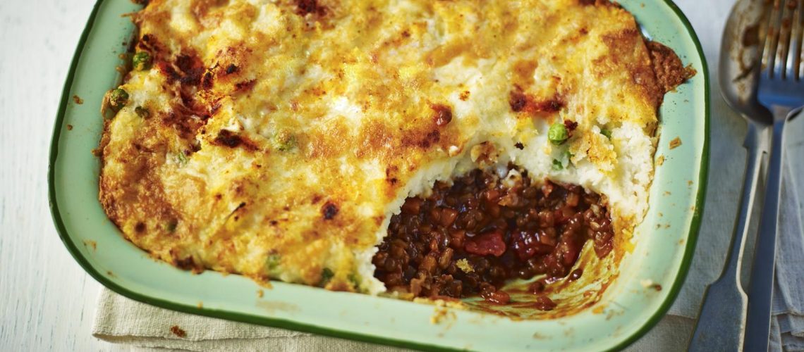 طريقة عمل طاجن العدس بالكريمة والجبنة المدخنة