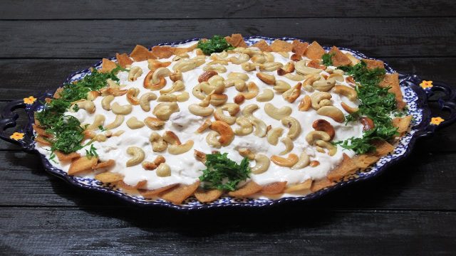 طريقة عمل فتة الحمص السورية بالزبدة