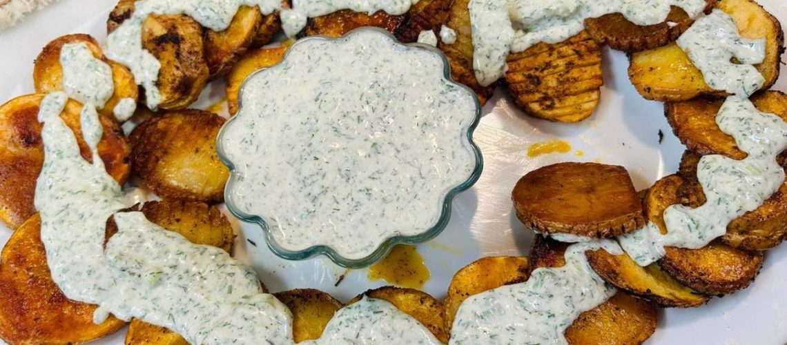 طريقة عمل بطاطس فوندان شرقي بصوص طحينة ورمان