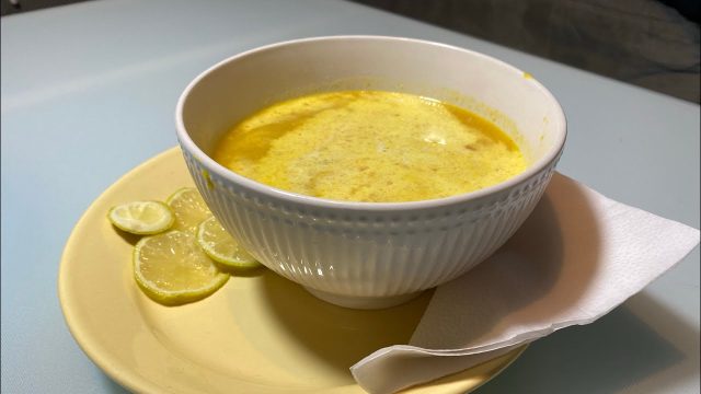 طريقة عمل شوربة العدس بالكريمة وجوزة الطيب