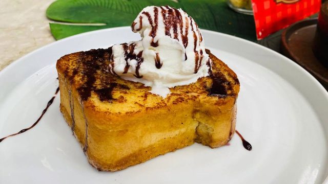 طريقة عمل توست الخريف بالكمثرى والجبن الكريمى