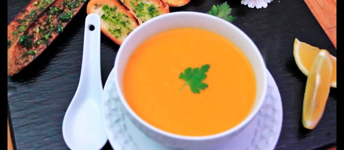 طريقة عمل شوربة الجزر المشوي بالعسل والزنجبيل