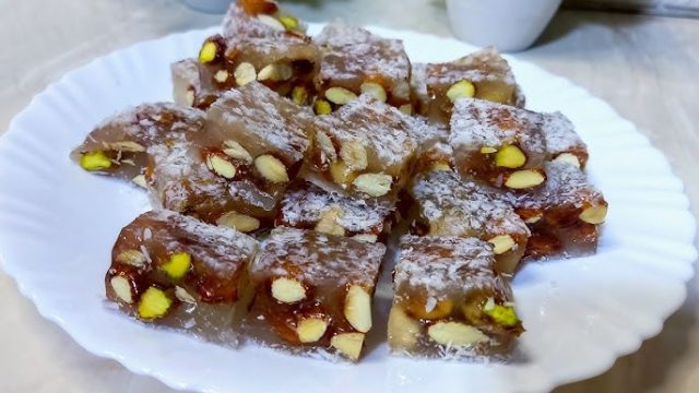 طريقة عمل الملبن التركي بالمكسرات