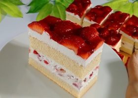 طريقة عمل حلى كاسات بالفراولة والكريمة