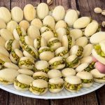 طريقة عمل بسكويت الفستق الحلبي والهيل