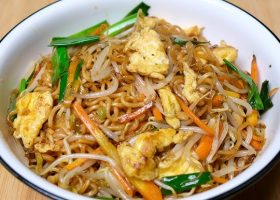 طريقة عمل نودلز بالفول السوداني للرجيم