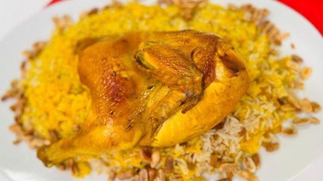 طريقة عمل ارز بسمتى بصوص الطماطم المجففة والدجاج المشوى