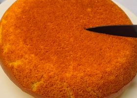 طريقة عمل كيكة اسفنجية بدون زيت