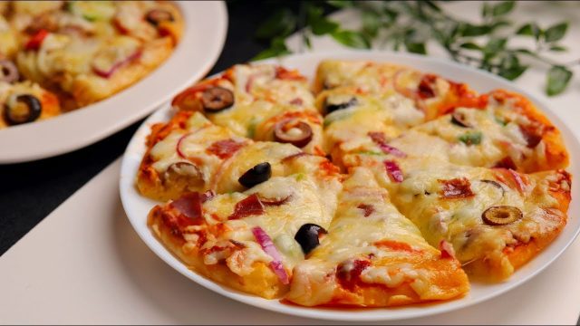 طريقة عمل بيتزا عربية بعجينة السمبوسك السريعة