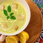 طريقة عمل شوربة خيار باردة بالزبادى والتفاح الأخضر