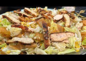 طريقة عمل سلطة سيزر بالدجاج المشوى