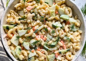 طريقة عمل سلطة مكرونة بالزبادى والخيار والنعناع