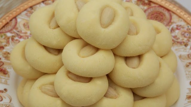 طريقة عمل غريبة باللوز الناعم