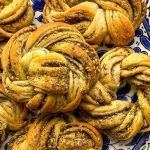 طريقة عمل فطائر الزعتر المجدولة