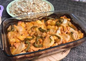 طريقة عمل طاجن بطاطس بالزعتر الاخضر وصوص الزبادى بالثوم