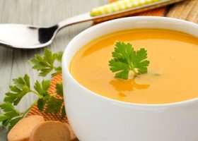 طريقة عمل شوربة العدس بالخضار الخفيفة
