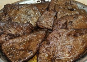 طريقة عمل الكبدة المحمرة بالبهارات