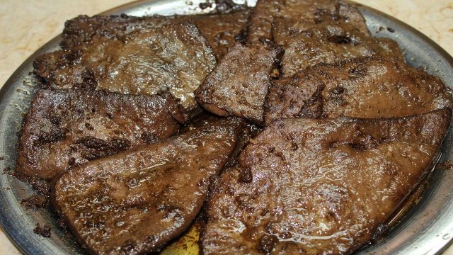 طريقة عمل الكبدة المحمرة بالبهارات
