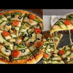 طريقة عمل بيتزا خضار مشوى بصوص البيستو والجبنة