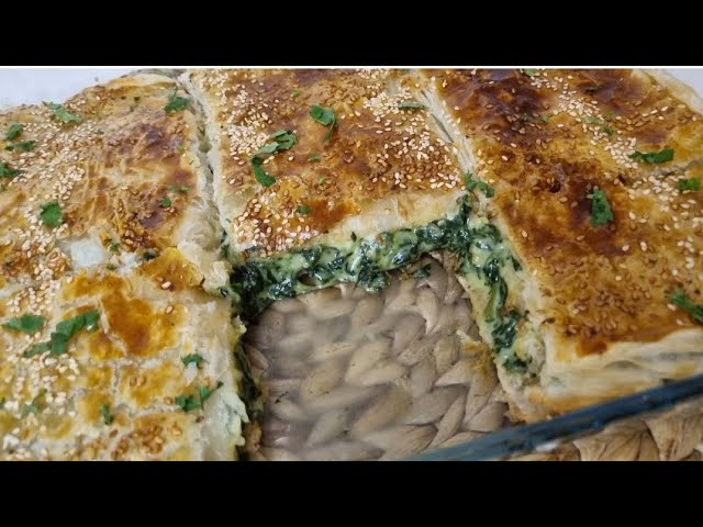 طريقة عمل فطيرة السبانخ بالفراولة والجبنة الفيتا