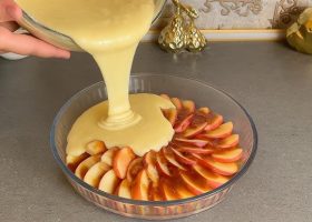 طريقة عمل صينية الخوخ بالكاسترد والكراميل الذهبى