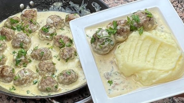طريقة عمل كفتة داوود باشا بالجوز والكزبرة وحليب جوز الهند