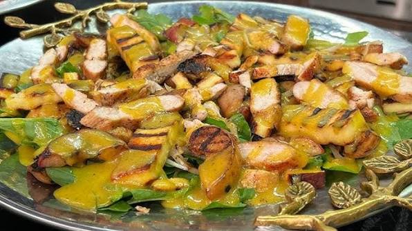 طريقة عمل سلطة الصيف الملكية بالبوراتا و الخوخ المشوى